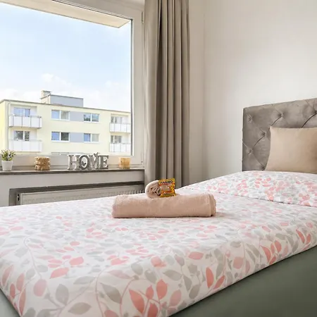 Appartement Zecheloft44 - Centro, Parken, Renoviert, Moviepark, Ruhige Lage Oberhausen (North Rhine-Westphalia)