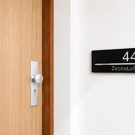 Zecheloft44 - Centro, Parken, Renoviert, Moviepark, Ruhige Lage Appartement *